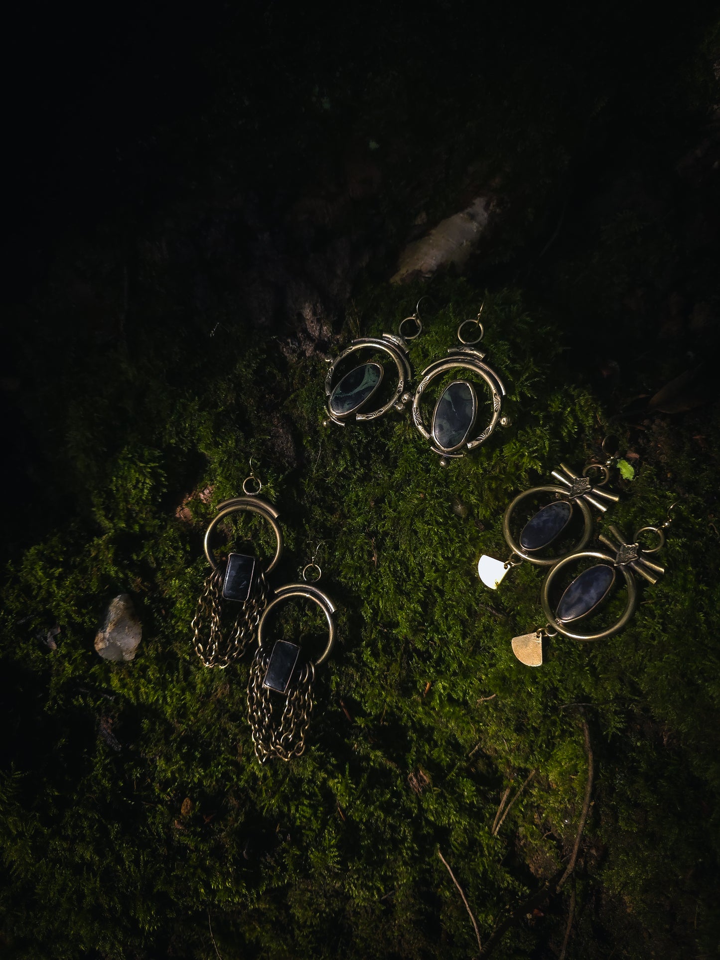 Collection GORGONE Créoles mini sodalite mat