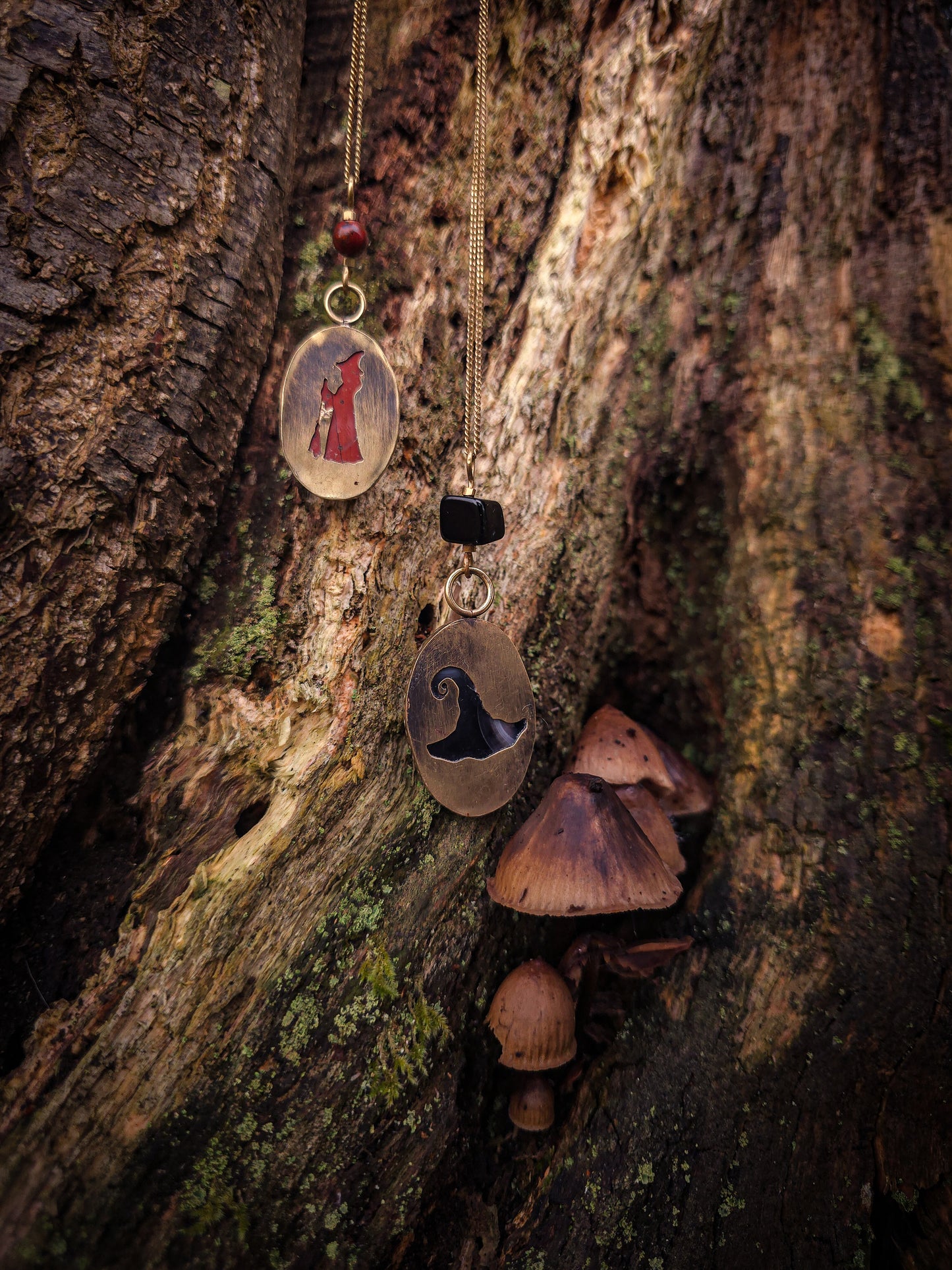 Collier chapeau de Sorcière