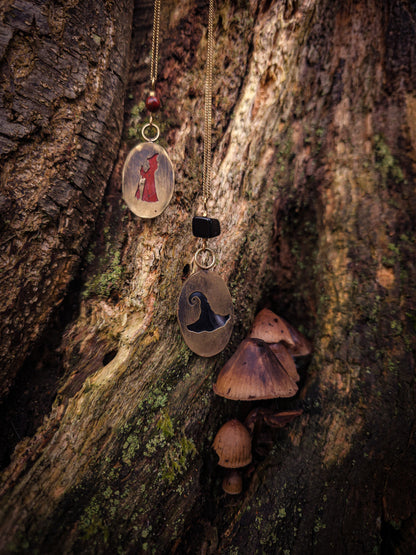 Collier chapeau de Sorcière
