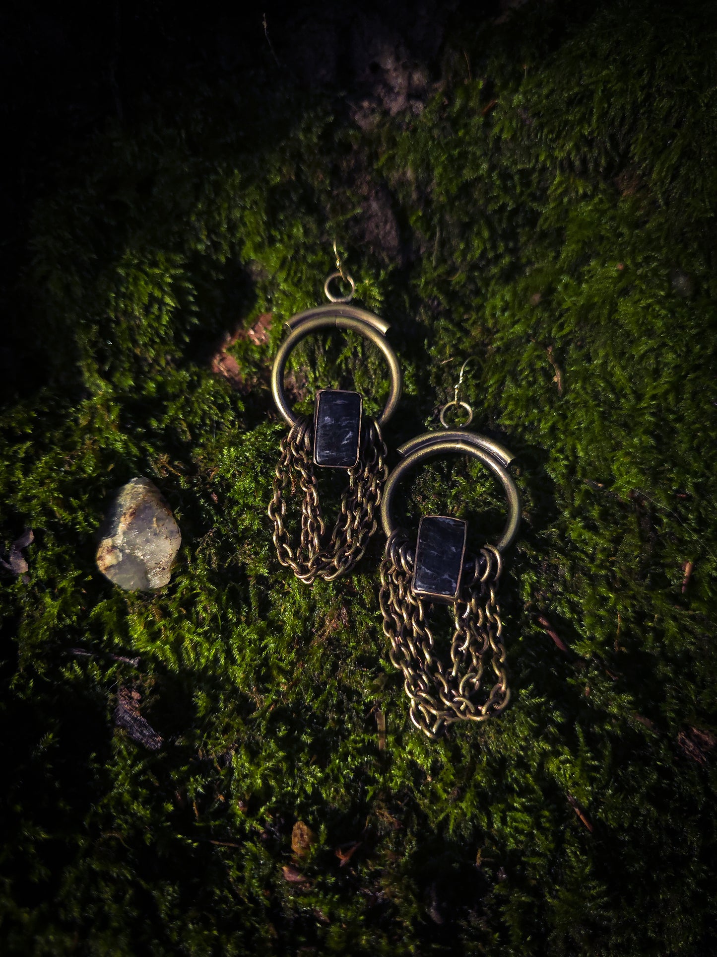 Collection GORGONE Créoles mini nuumite