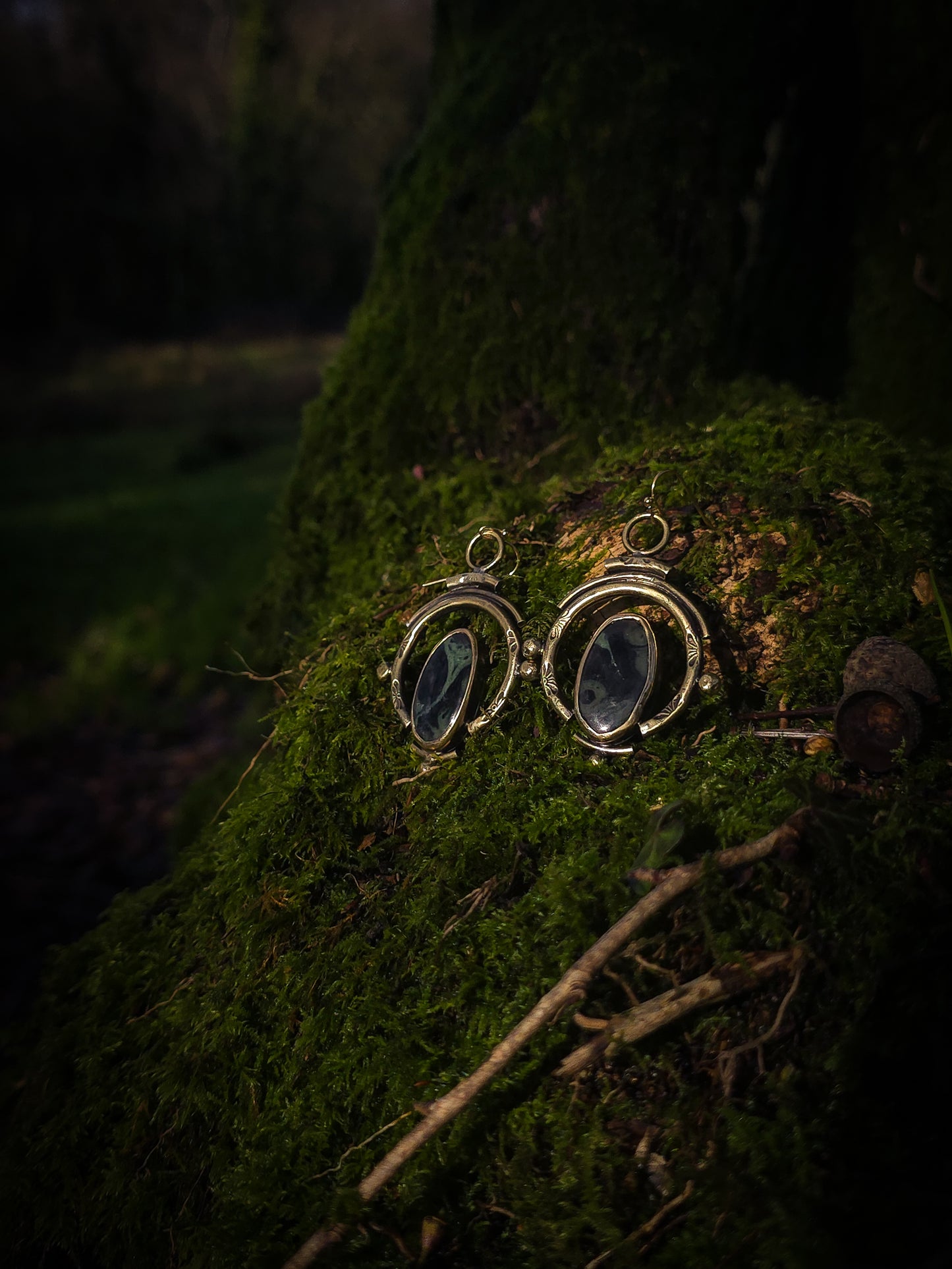 Collection GORGONE Créoles mini jaspe kambaba