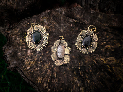 Pendentif Médaillon agate pivoine