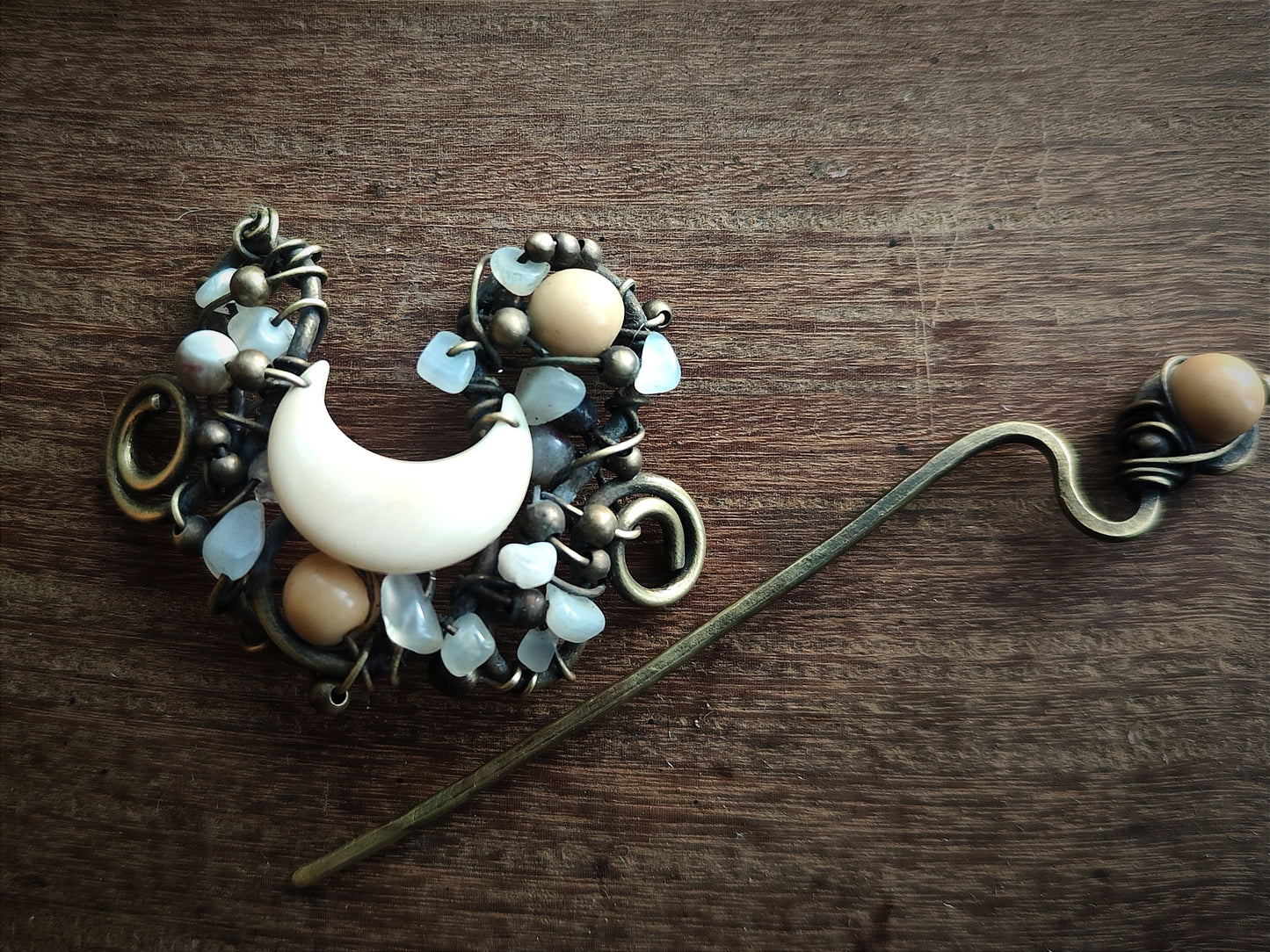 Barrette pierre de lune & Tagua