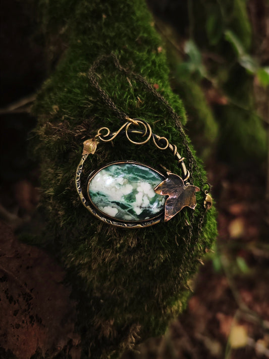 Collection TERRE DU MILIEU  Collier Tolkien